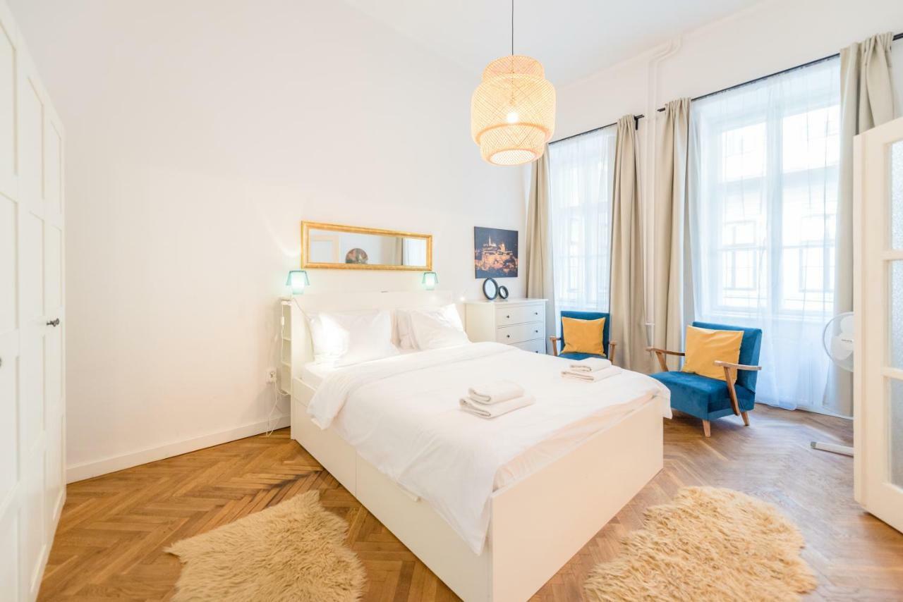 Oasis Apartments - Liberty Square ブダペスト エクステリア 写真