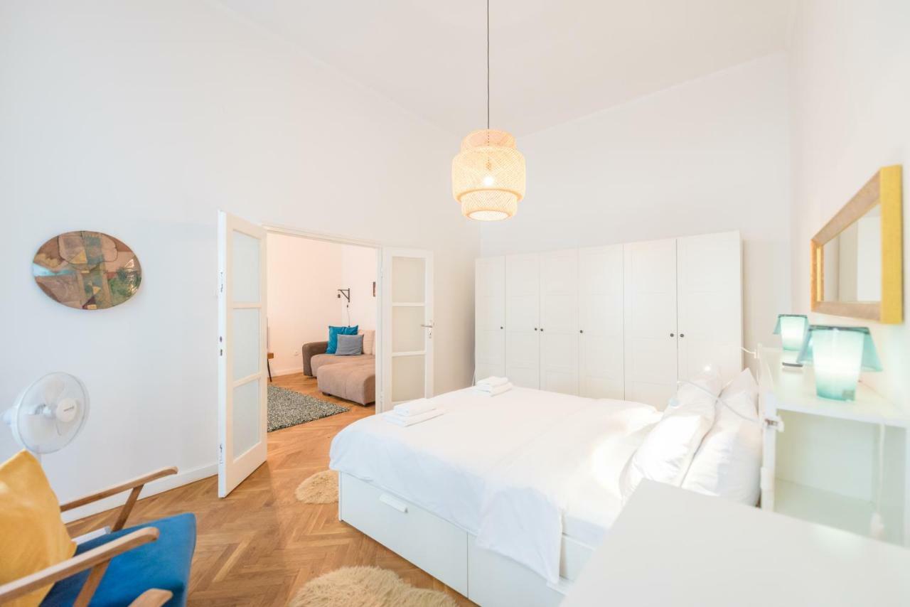 Oasis Apartments - Liberty Square ブダペスト エクステリア 写真